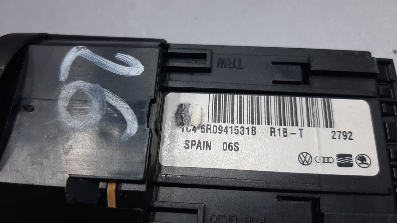 PREKIDACI SVJETLA VW POLO > 09-14 6R0941531B