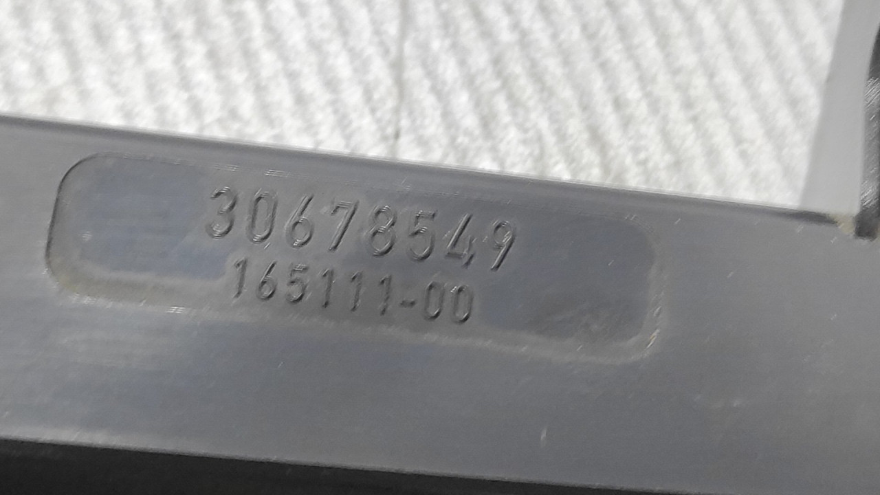 TRECE STOP SVJETLO VOLVO V70 > 08-11 30678549