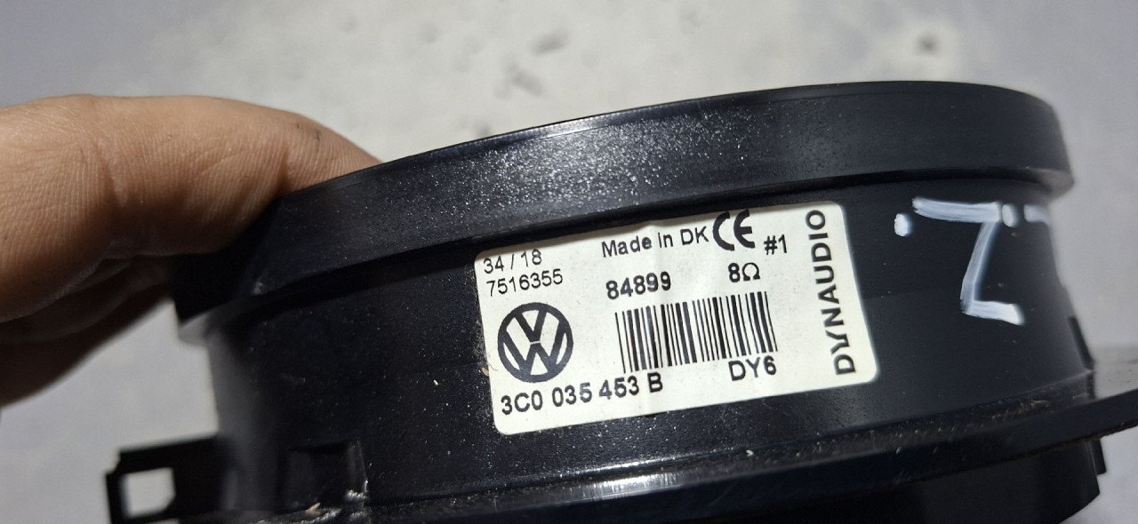 DIJELOVI ZVUCNIK VW PASSAT B8 > 14-19 2.0 3C0035453B