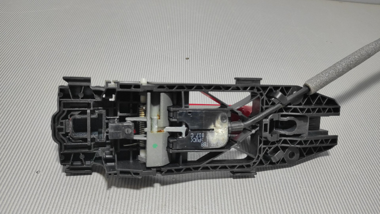 RUCKA VRATA SKODA SUPERB > 08-13 5N0839885H