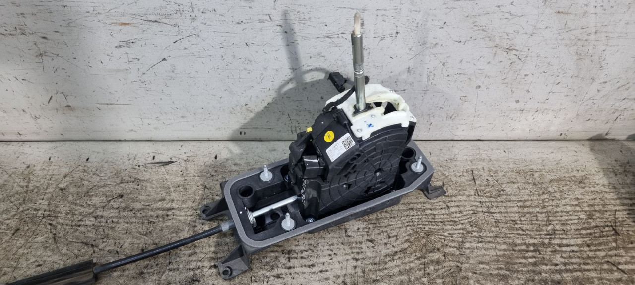DIJELOVI SALTEBLA VW GOLF 7 > 12-16 5Q2713023T