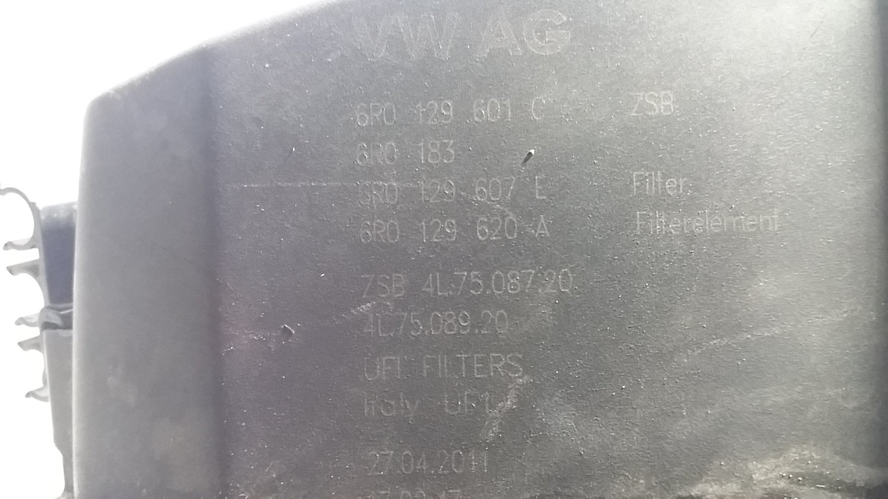KUCISTE FILTERA ZRAKA VW POLO > 09-14 6R0129601C