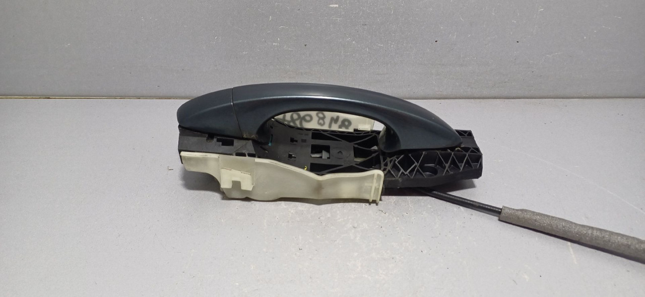 DIJELOVI RUCKA VRATA SKODA SUPERB > 15-19 2.0 7P6839885