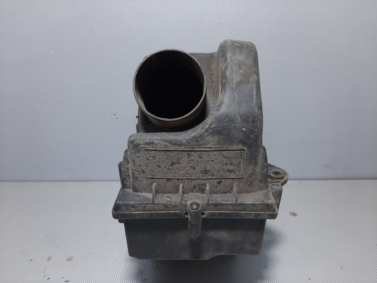KUCISTE FILTERA ZRAKA RENAULT LAGUNA > 94-01 7700869