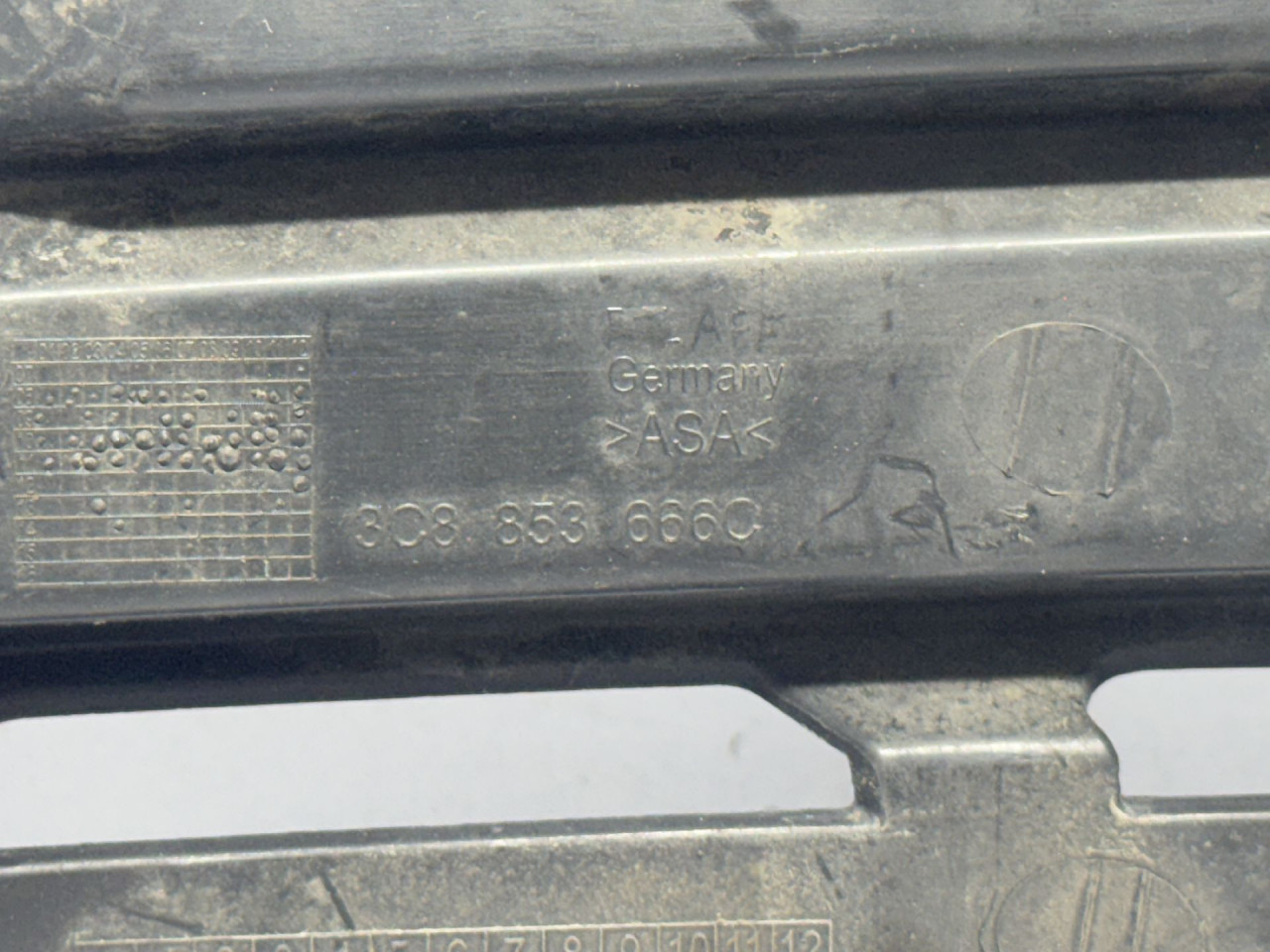 PLASTIKA BRANIKA VW PASSAT CC > 08-11 3C8853666C