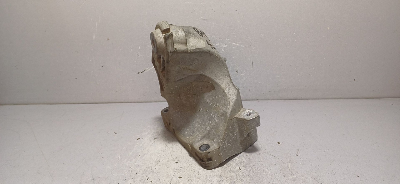 NOSAC MOTORA MERCEDES C KLASA (W204) > 11-13 A6512230004
