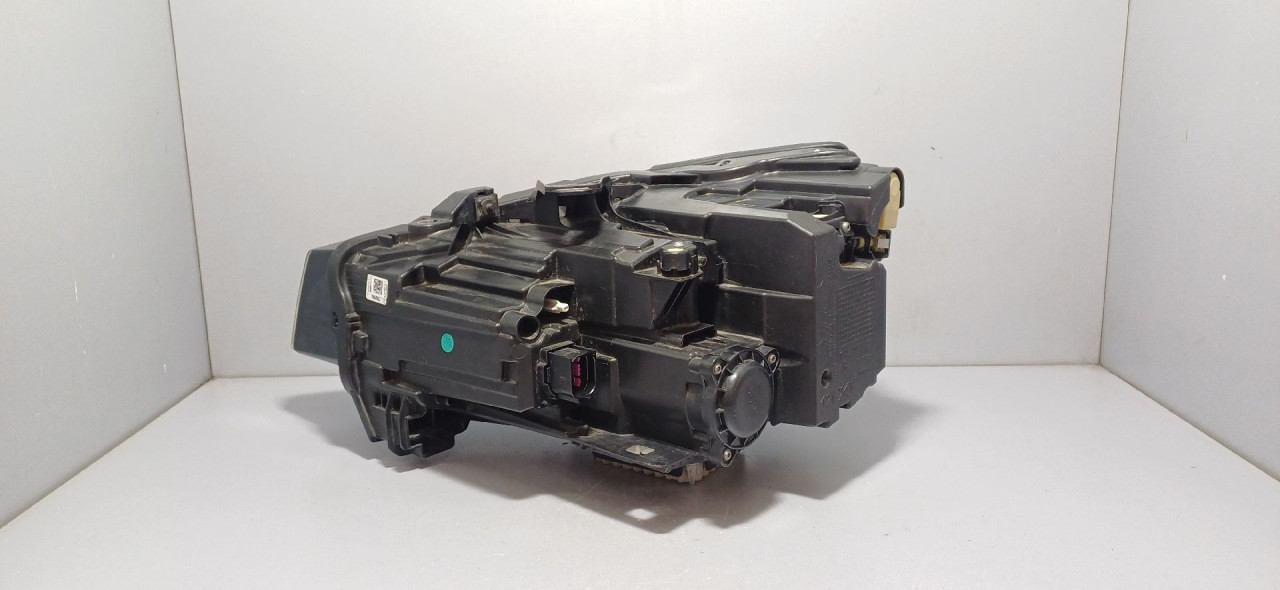 DIJELOVI FAR AUDI Q2 > 16-20 81A941036
