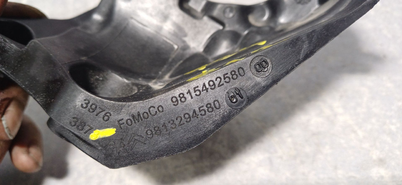 DIJELOVI NOSAC PEUGEOT 3008 > 20- 9813294580