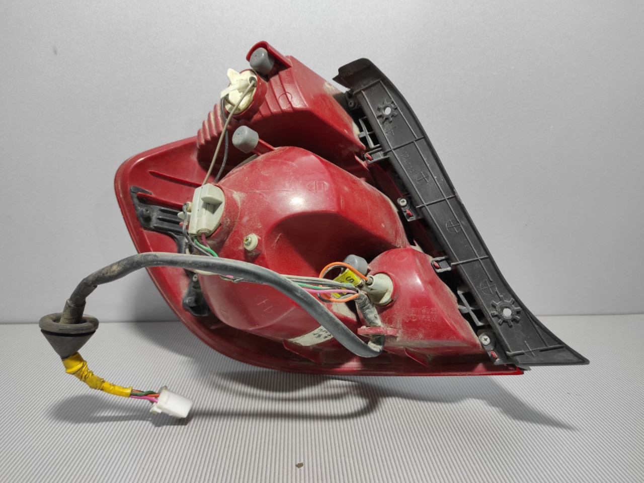STOP SVJETLO HYUNDAI ACCENT > 02-06 92402257