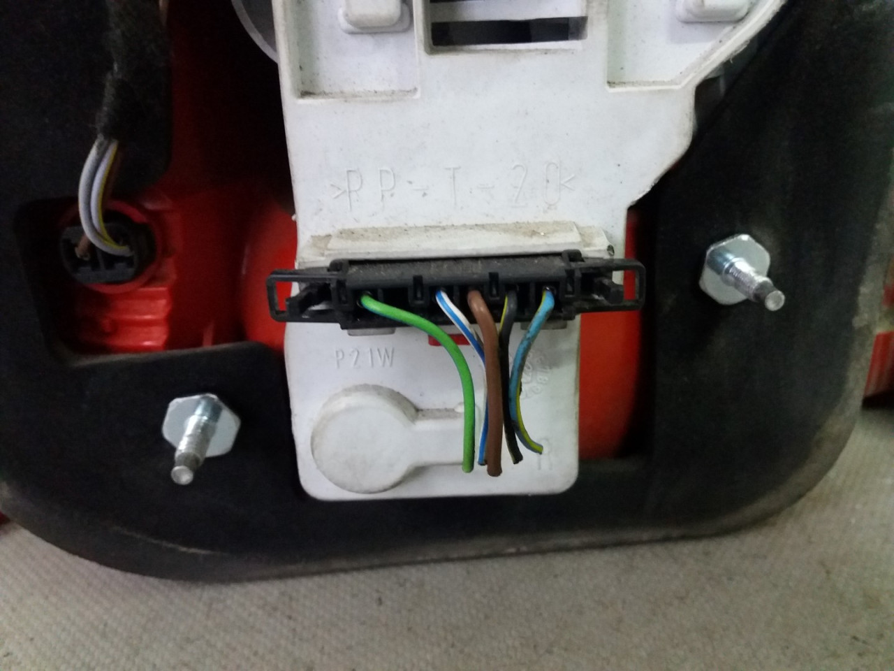 STOP SVJETLO SKODA OCTAVIA > 04-08 SK024016 1Z9945258