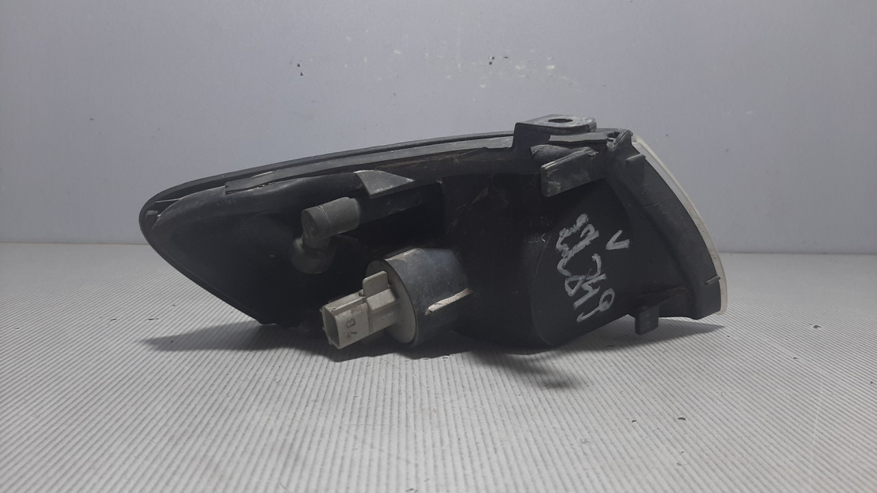 DIJELOVI ZMIGAVAC MAZDA 626 > 97-01 210-61822