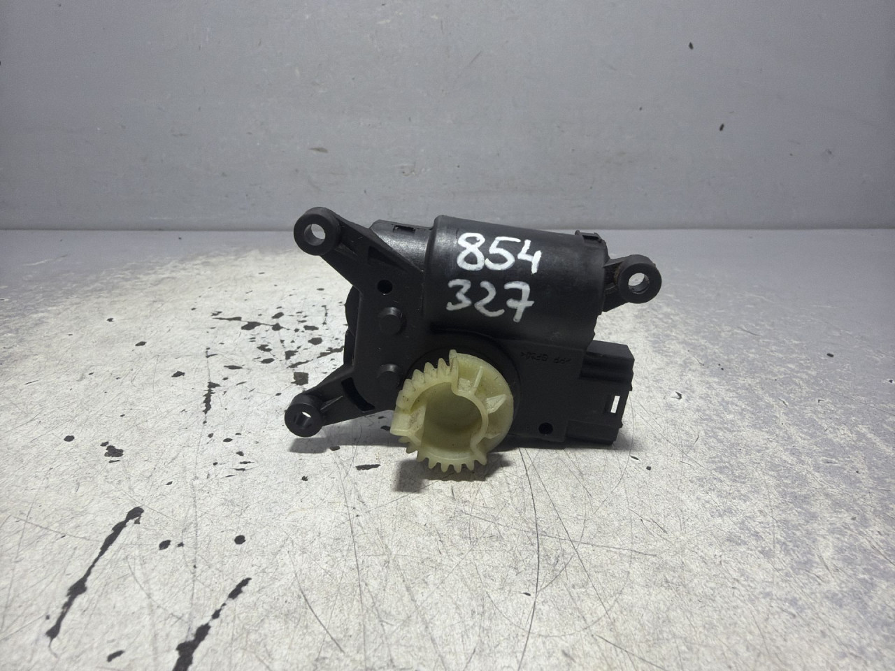 DIJELOVI MOTORIC KLAPNE AUDI A3 (8V1/8VA) > 12-16 5Q0907511K