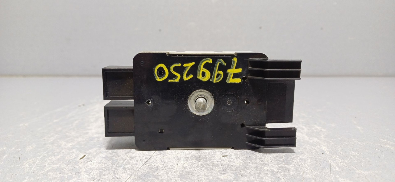 DIJELOVI ANTENA VW GOLF 7 > 12-16 5Q0035570