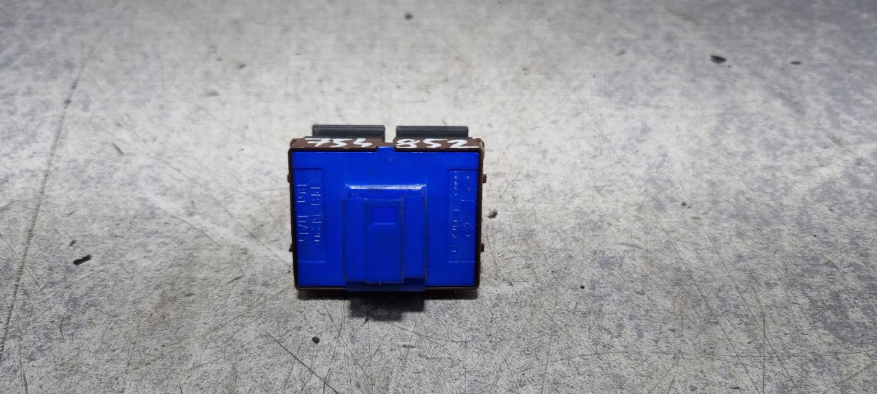 DIJELOVI PREKIDAC VW PASSAT B6 > 05-10 3C0959903