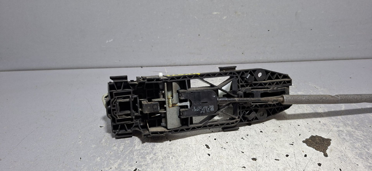 DIJELOVI RUCKA VRATA VW GOLF 7 FACELIFT > 16-20 1.6 1K0837885