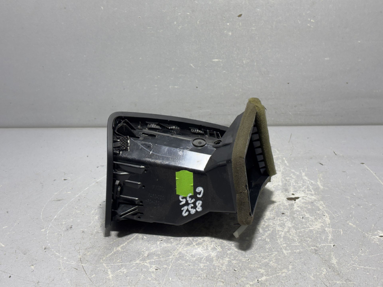 DIJELOVI RESETKA VENTILACIJE FORD C-MAX > 15-19