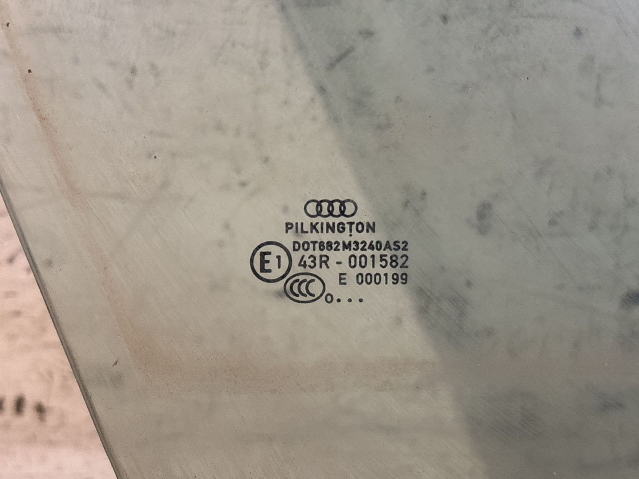 DIJELOVI STAKLO AUDI A4 (B8) > 07-11