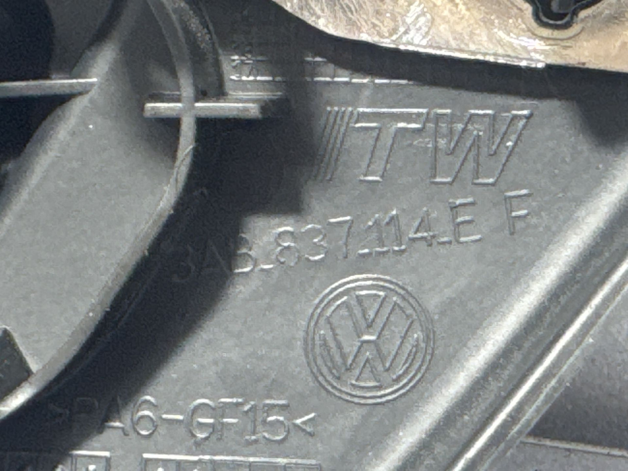 DIJELOVI LAJSNA VW PASSAT B7 > 10-14