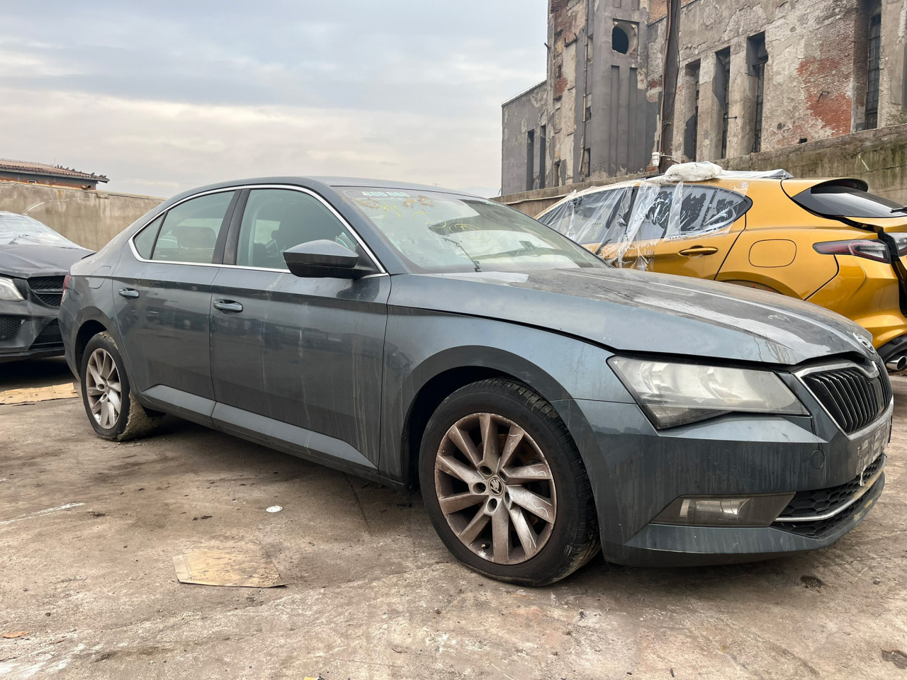 DIJELOVI SKODA SUPERB > 15-19 2.0 Dizel CRLB MOTOR
