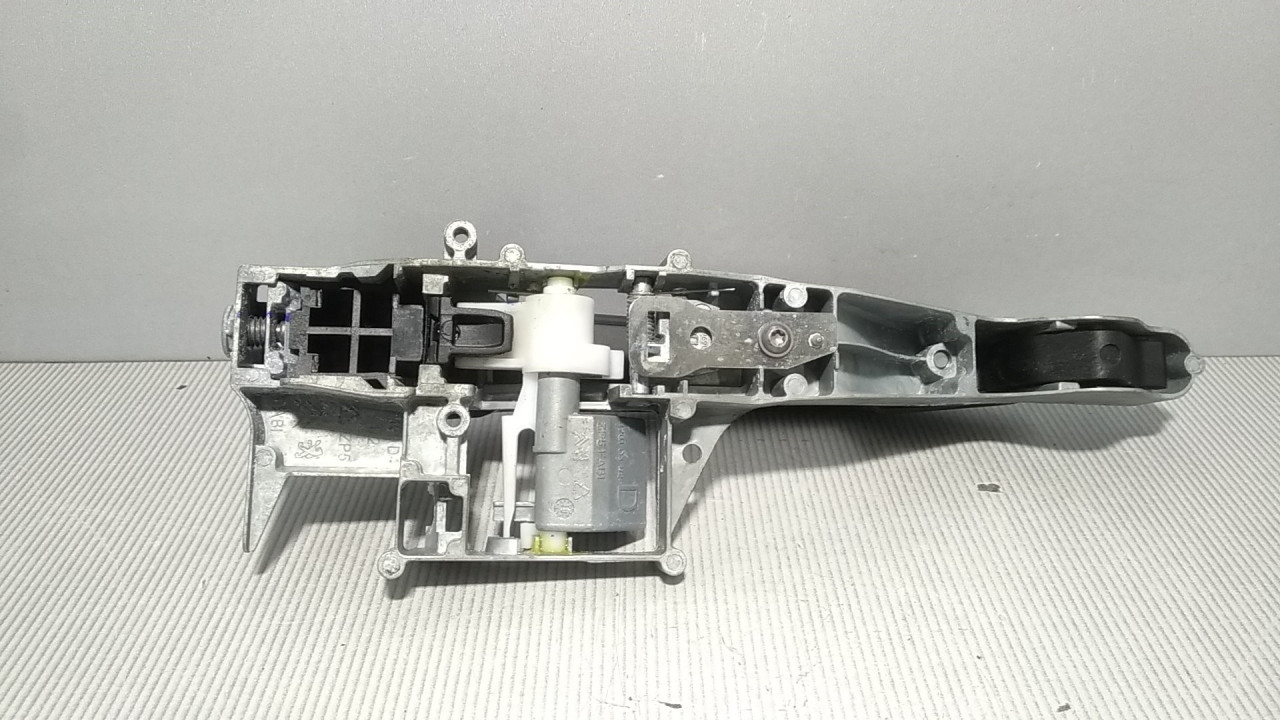 RUCKA VRATA PEUGEOT 207 > 09-12 9680168580