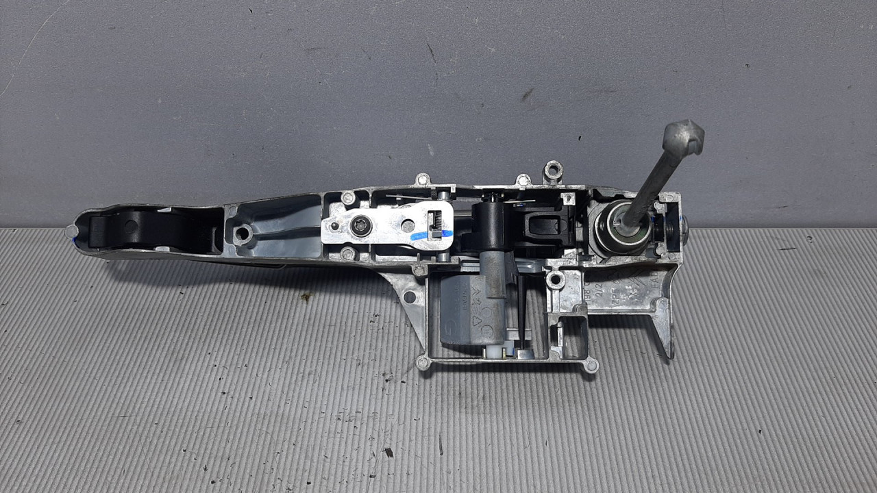RUCKA VRATA PEUGEOT 208 > 15-19 9680168680