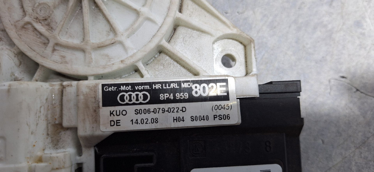 DIJELOVI MOTORIC PODIZACA STAKLA AUDI A3 > 03-08 2.0 8P4959802E