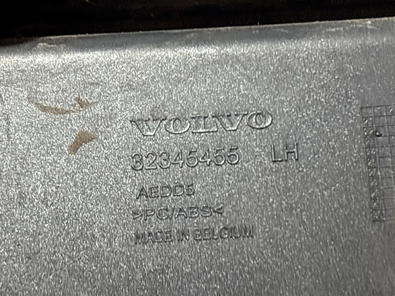 DIJELOVI RESETKA BRANIKA VOLVO XC90 > 19- 32345455