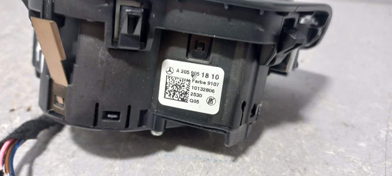 PREKIDACI SVJETLA MERCEDES C KLASA (W205/S205) > 18-21