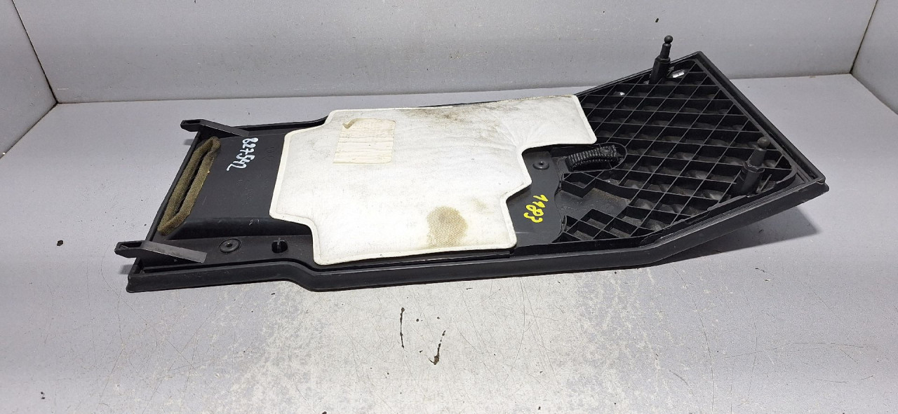 PLASTIKA LAND ROVER DEFENDER (L663) > 19-