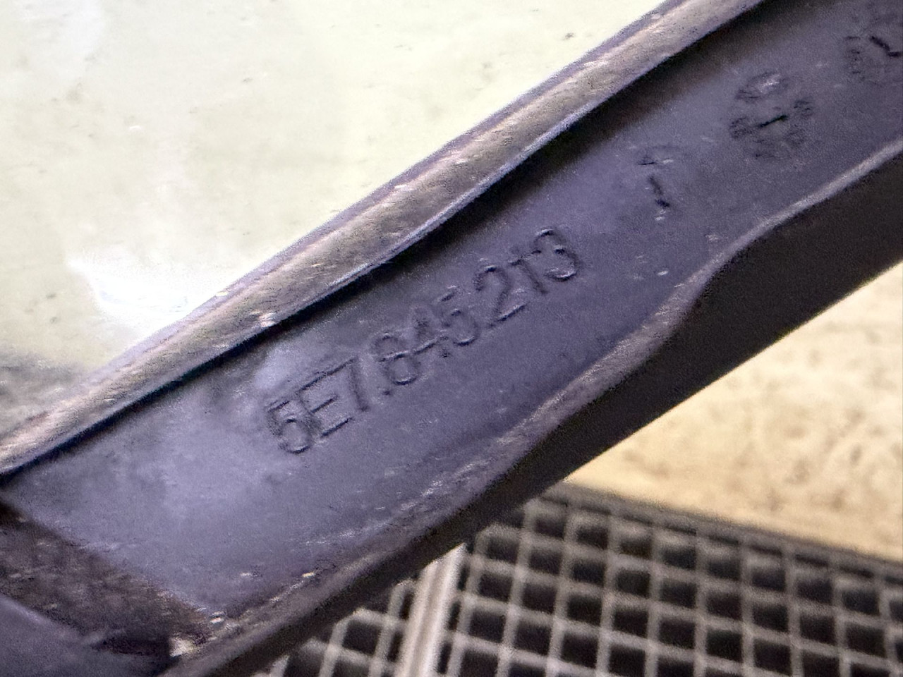 DIJELOVI STAKLO SKODA OCTAVIA > 19- 1.0 5E7845213
