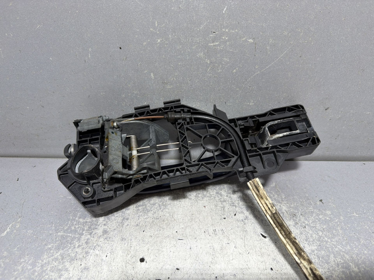 DIJELOVI RUCKA VRATA VW PASSAT B7 > 10-14 3C0837885J
