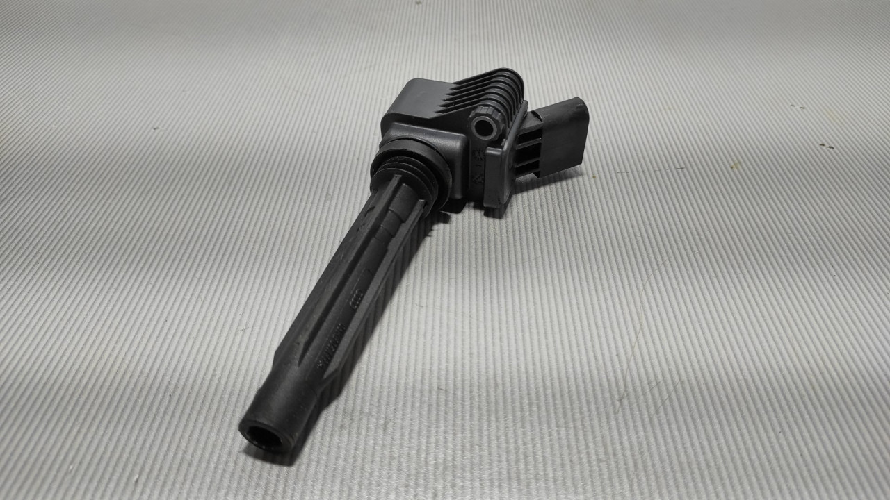 DIJELOVI BOMBINA VW GOLF 7 > 12-16 2.0 06J905110G