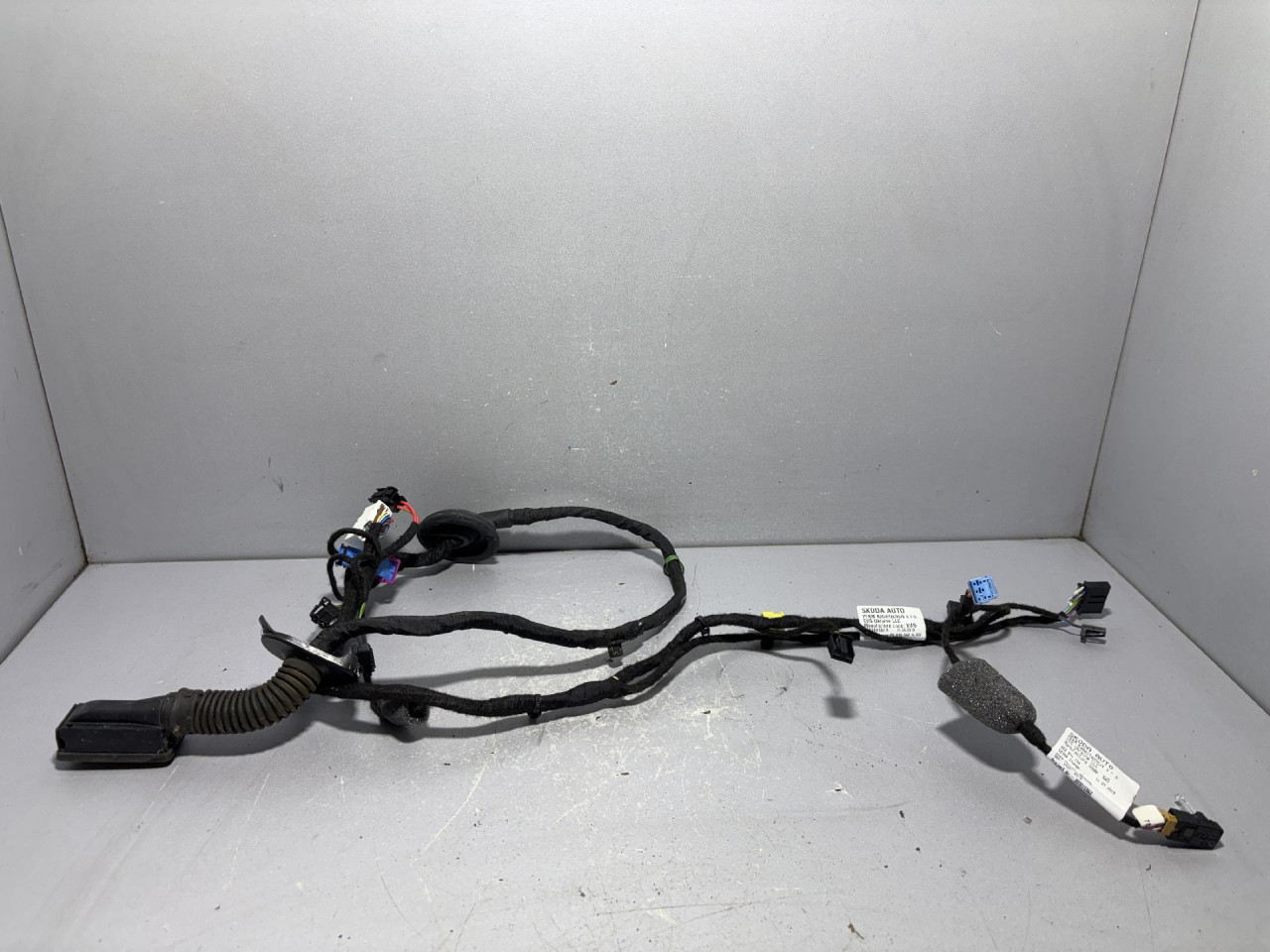 INSTALACIJA SKODA OCTAVIA > 19- 5E8971121N