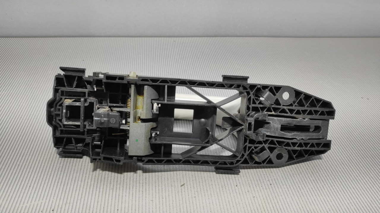 DIJELOVI RUCKA VRATA SKODA FABIA > 14- 5N0837885H