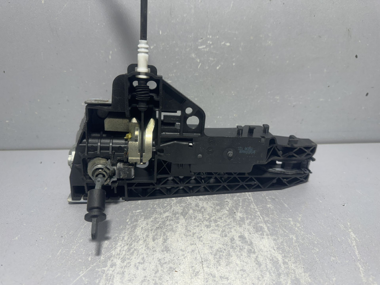DIJELOVI RUCKA VRATA AUDI Q5 > 08-11 8T2837886B