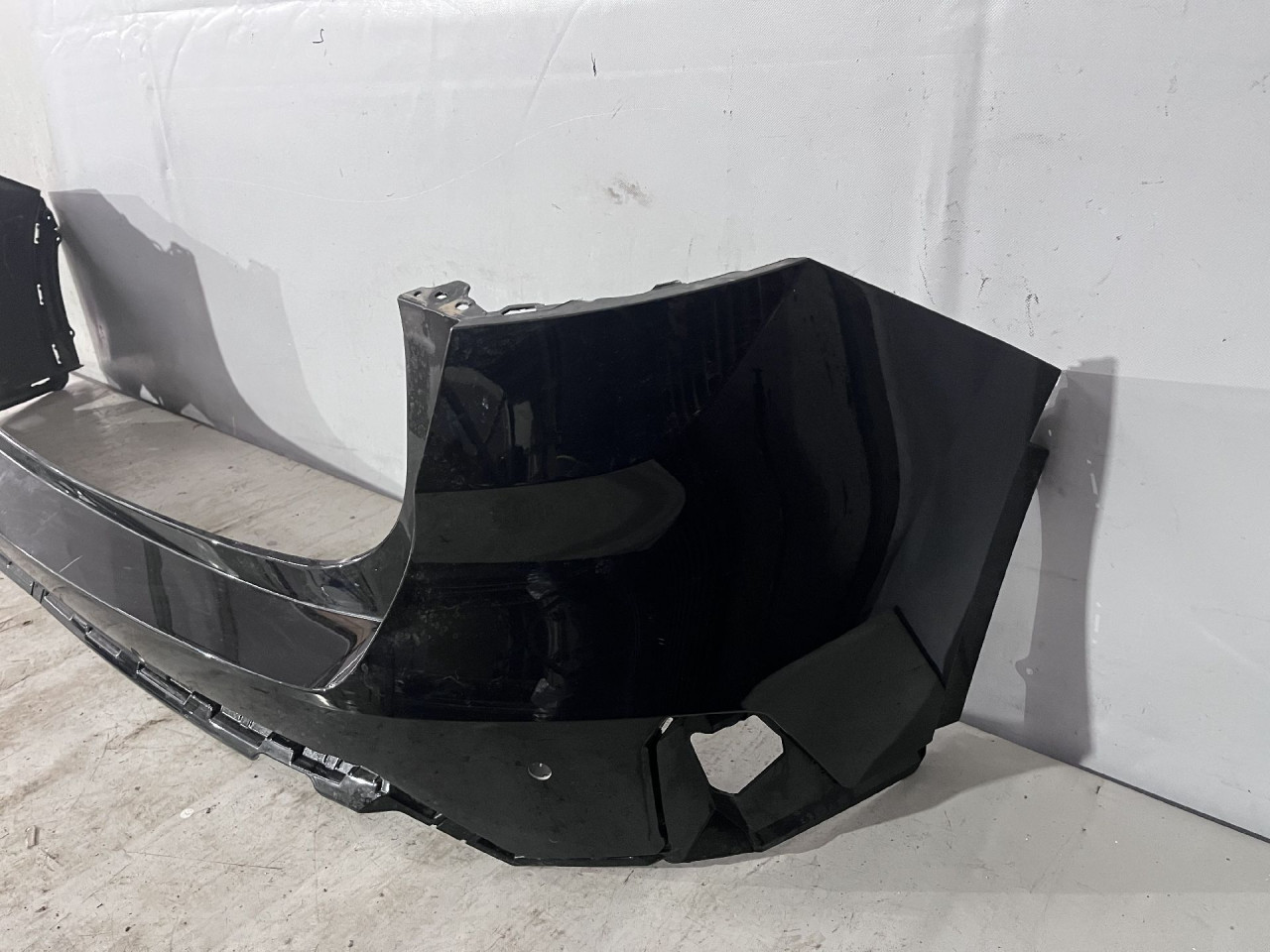 DIJELOVI BRANIK BMW X1 (F48) > 19- 51129883525
