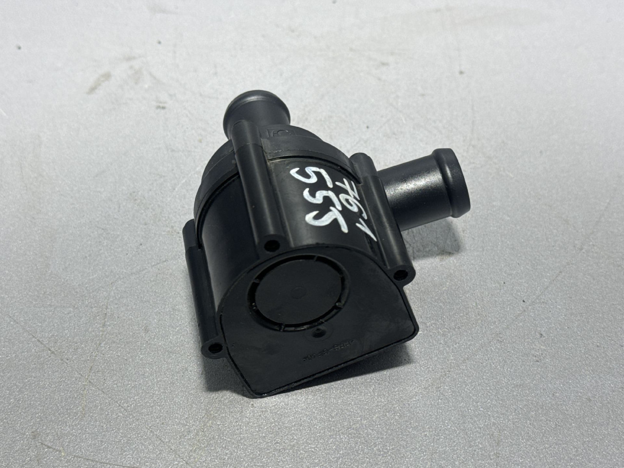 POMOCNA PUMPA VODE AUDI A6 4K > 18- 06H121601P