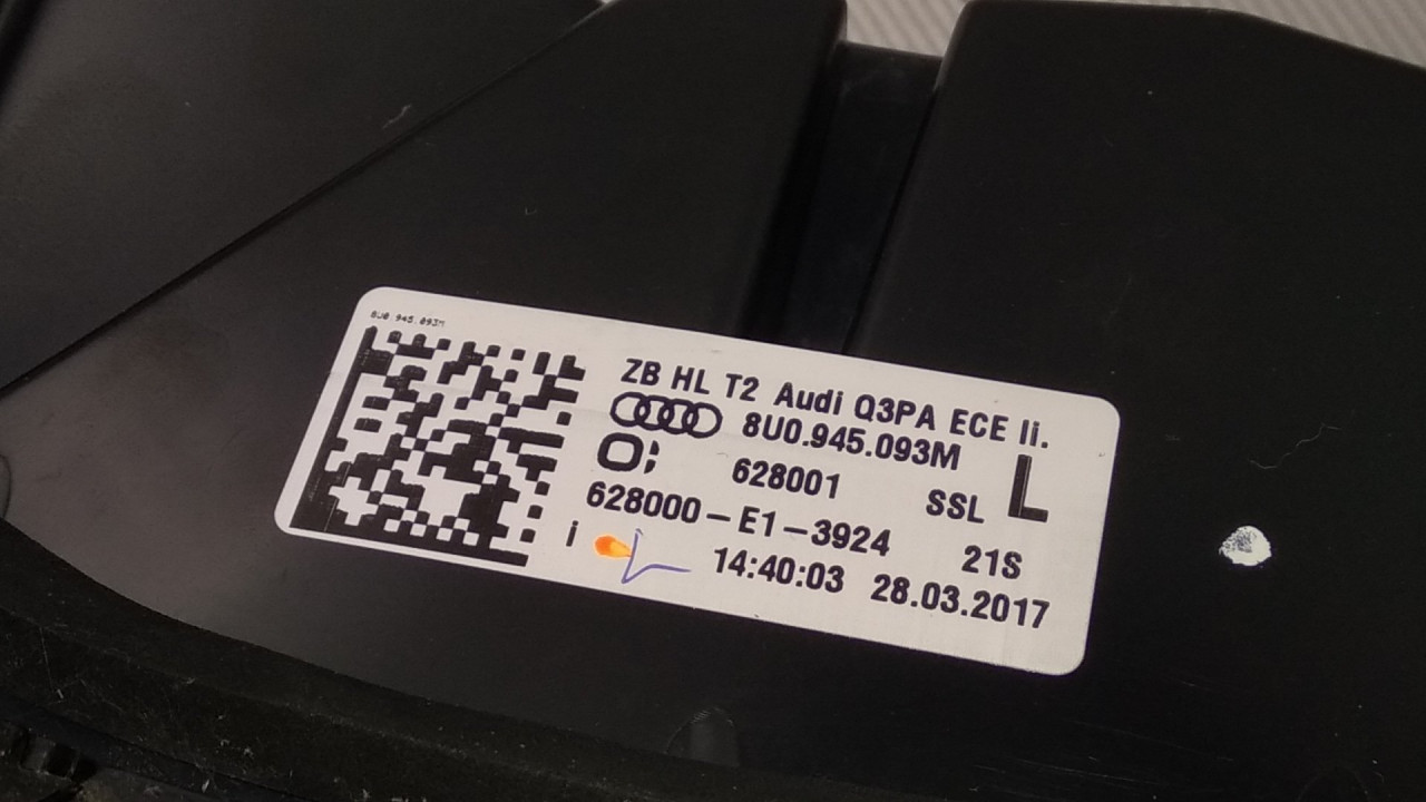 DIJELOVI STOP SVJETLO AUDI Q3 > 15-18 8U0945093M