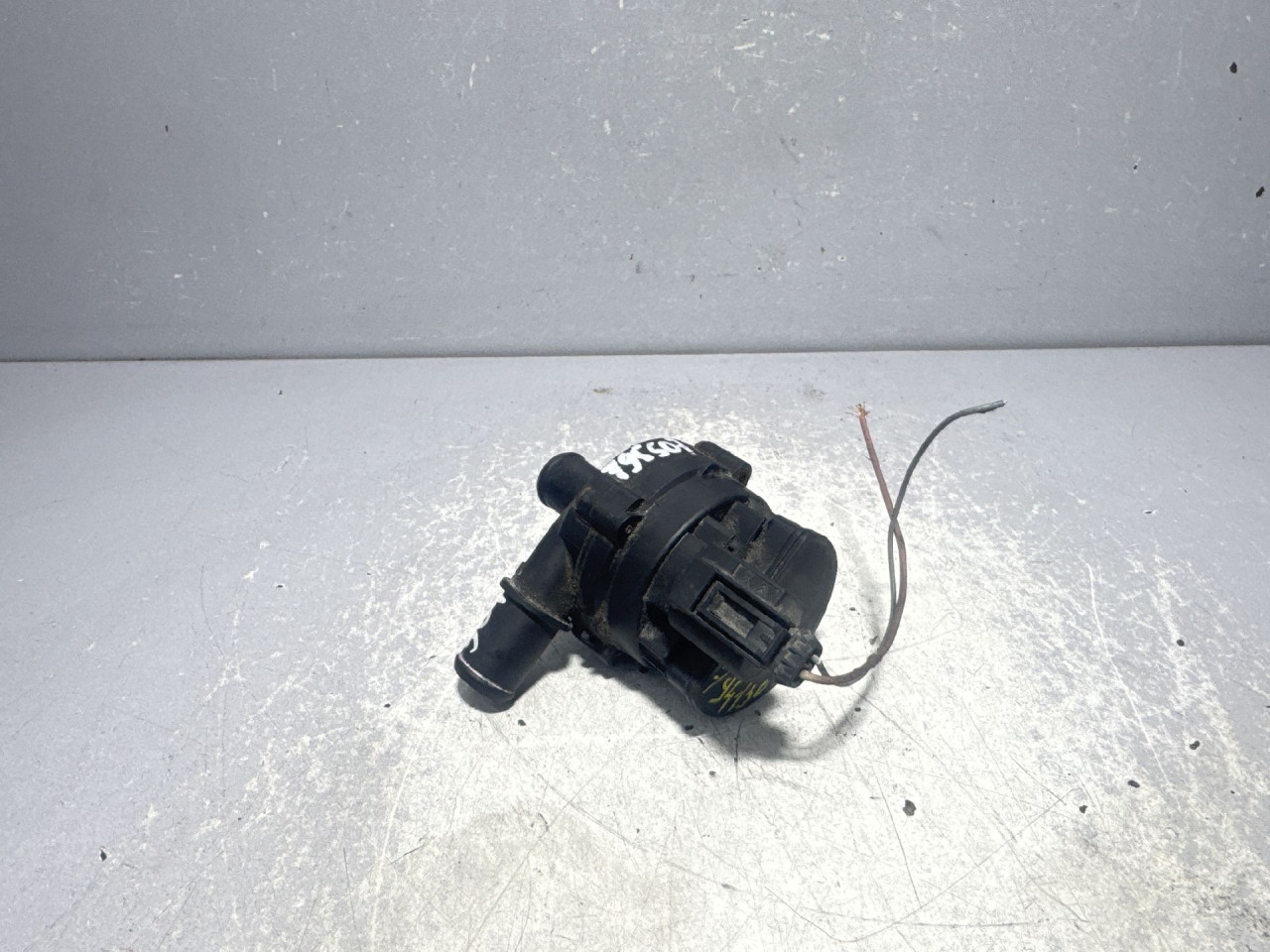 DIJELOVI POMOCNA PUMPA VODE PEUGEOT 308 > 13-17