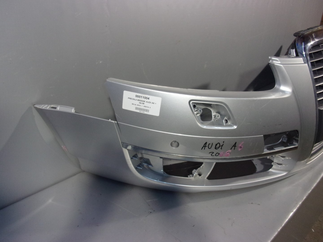 BRANIK AUDI A6 > 04-08 AD034009 4F0807437E