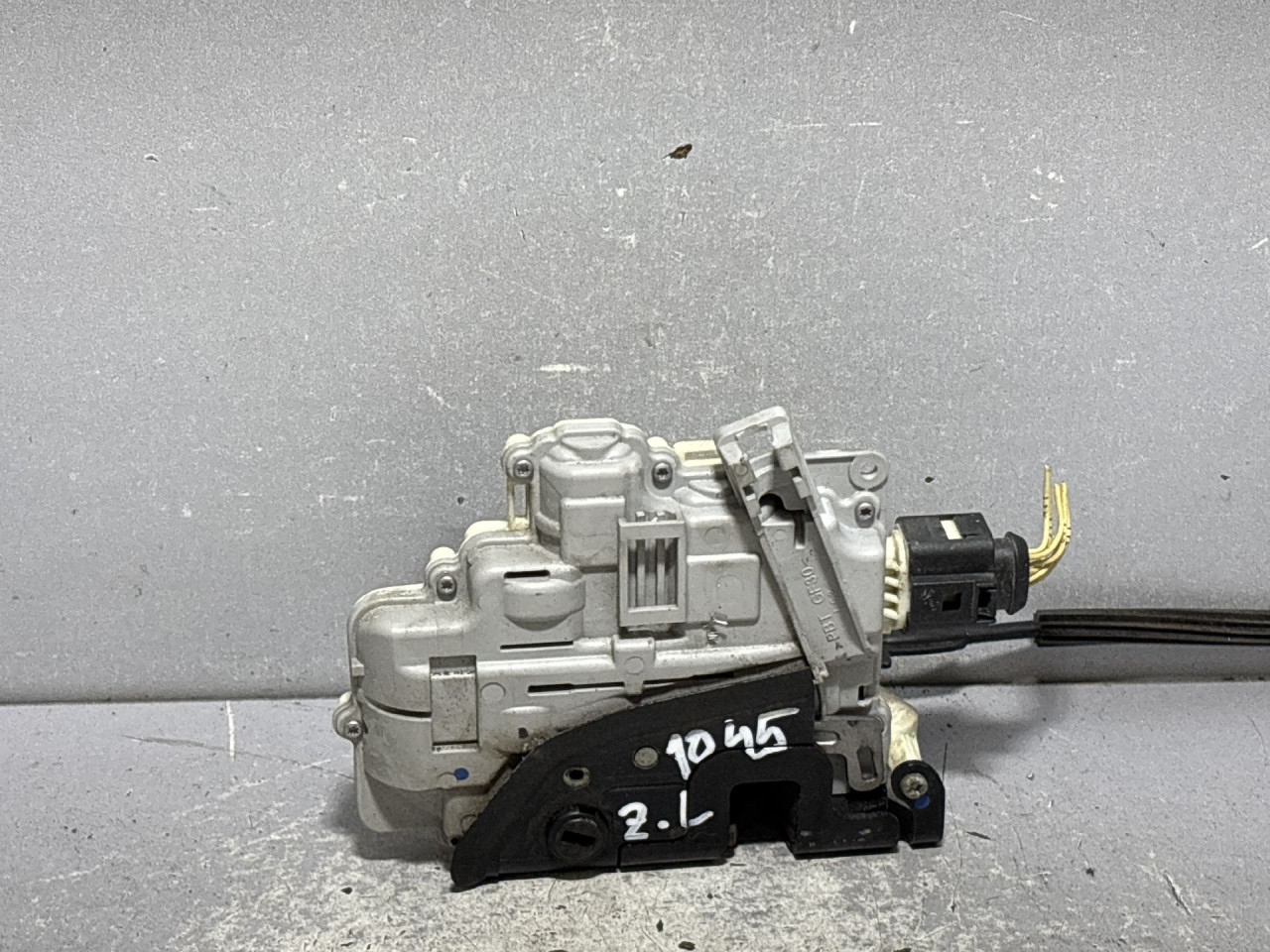 DIJELOVI BRAVA VRATA VW PASSAT B6 > 05-10 3C4839015A
