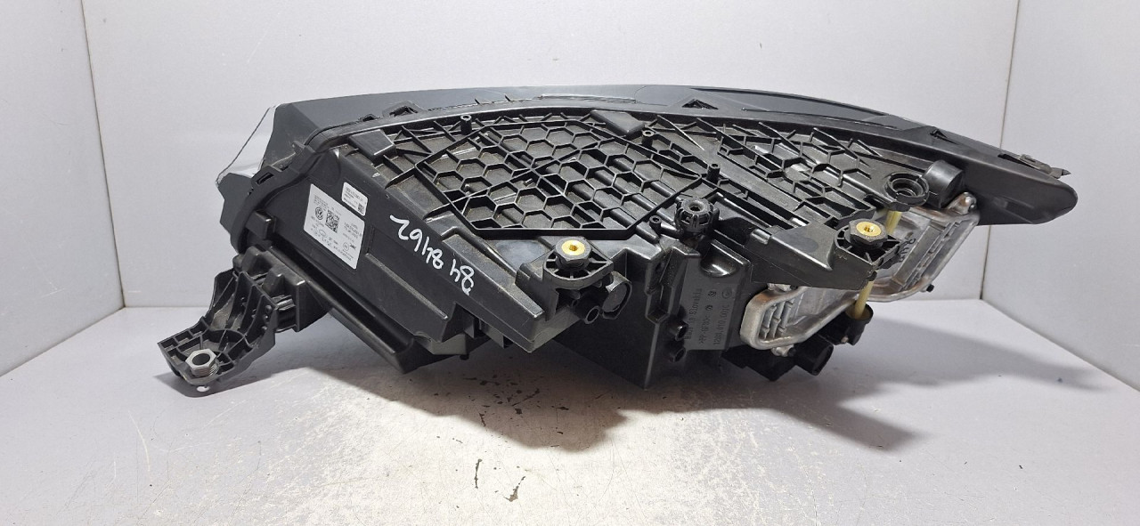 DIJELOVI FAR VW T7 > 22- 7T1941082E