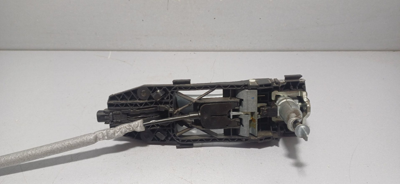 DIJELOVI RUCKA VRATA SKODA KAROQ > 17- 5N0837885H