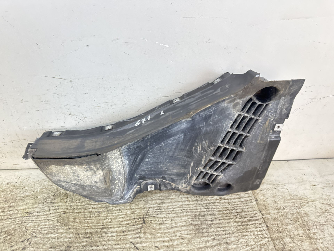 UNUTRASNJI BLATOBRAN AUDI A6 4K > 18- 4K0853887E