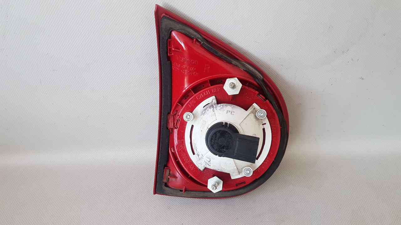 DIJELOVI STOP SVJETLO VW GOLF 5 > 03-08 1K6945094J