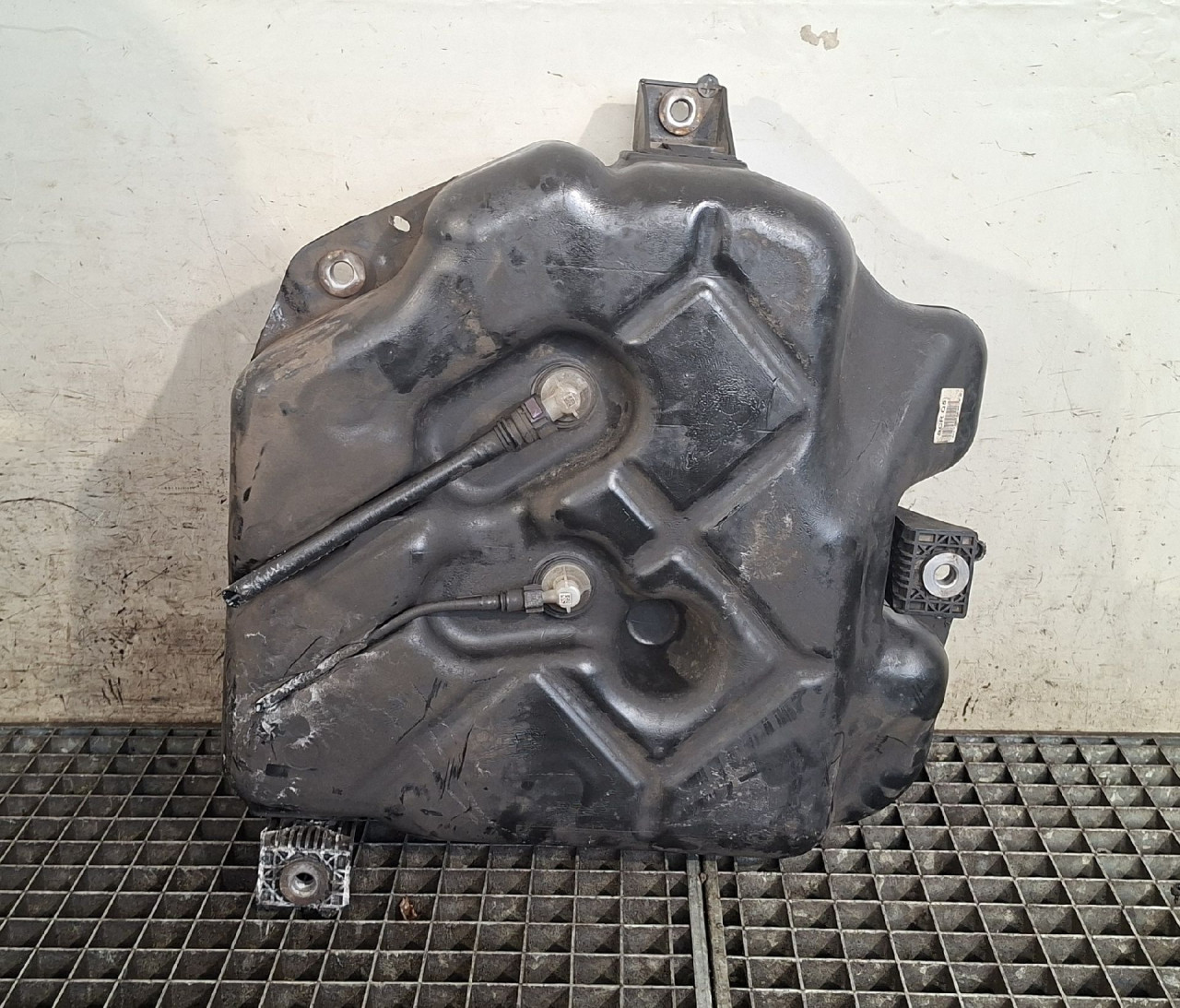 DIJELOVI REZERVOAR ADITIVA AUDI Q5 > 08-11 2.0 8R0131877D