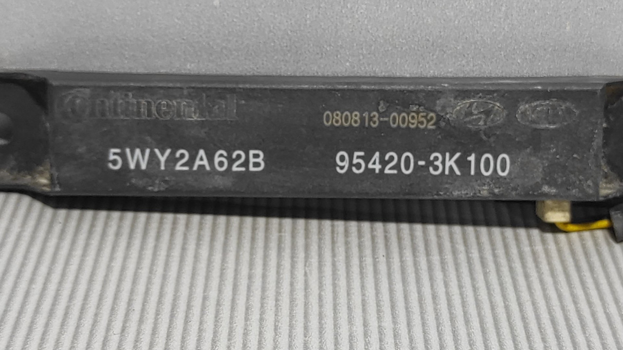 DIJELOVI ANTENA KIA SORENTO > 09-14 95420-3K100