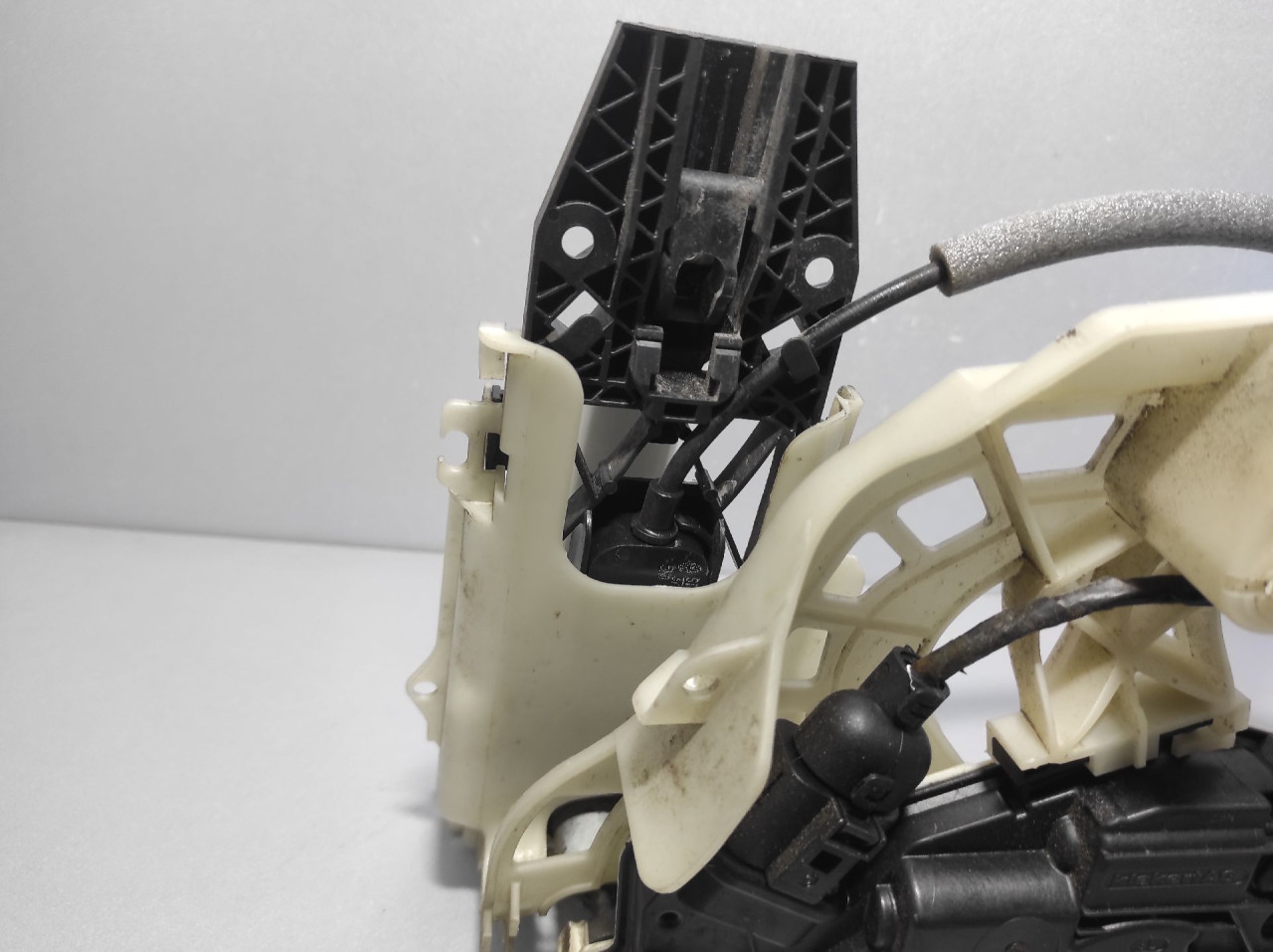 DIJELOVI RUCKA VRATA VW TIGUAN > 11-15 5N0837885H