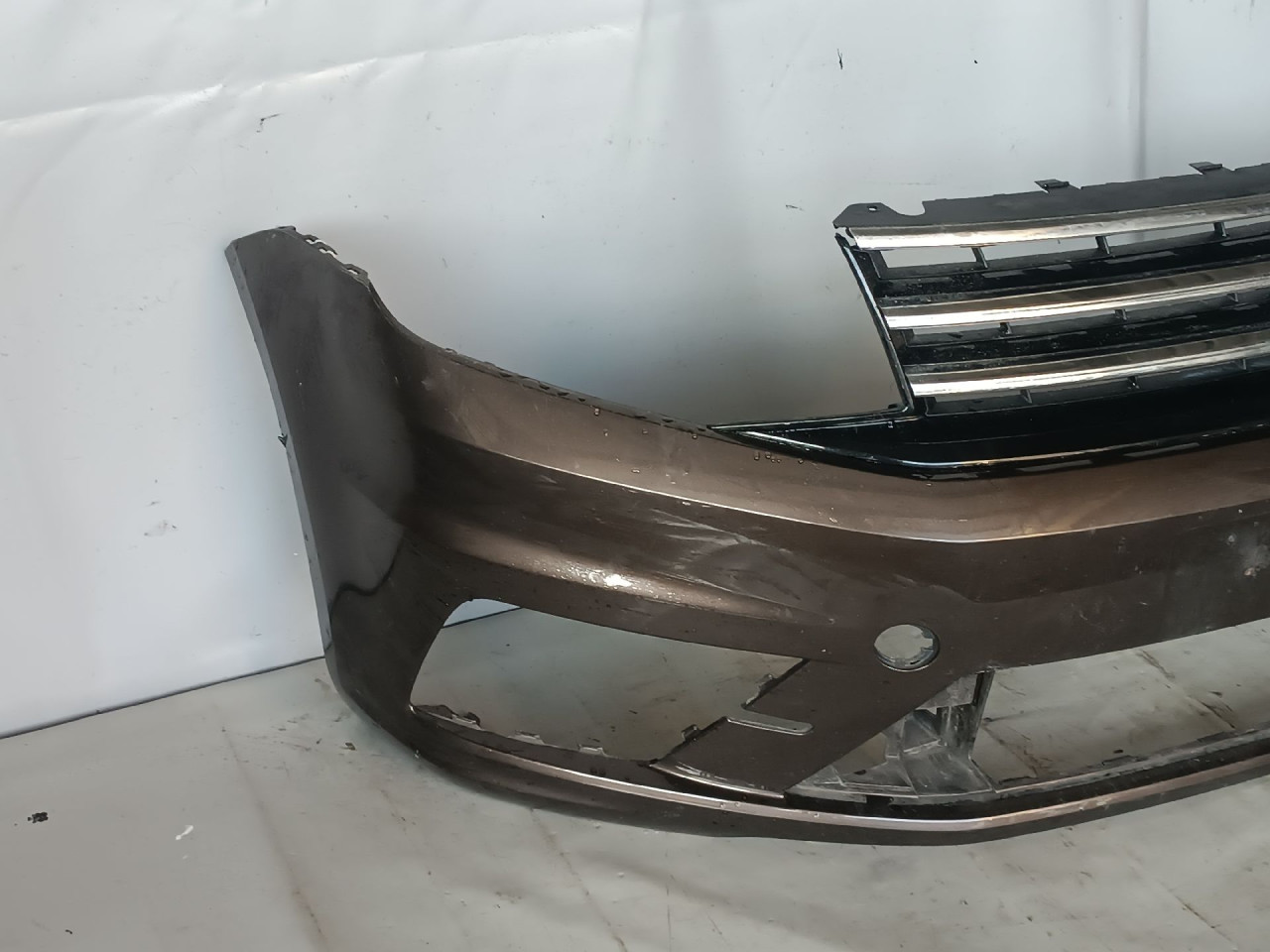 DIJELOVI BRANIK VW CADDY > 15-20 2K5807221K