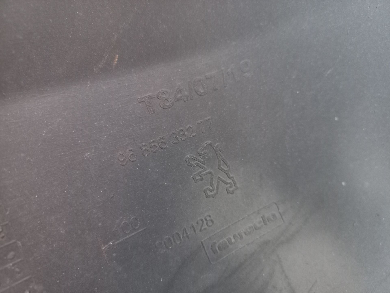 LIJEVI DIO BRANIKA PEUGEOT 3008 > 09-13 9685633277